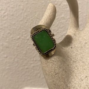 Vintage jade wire ring